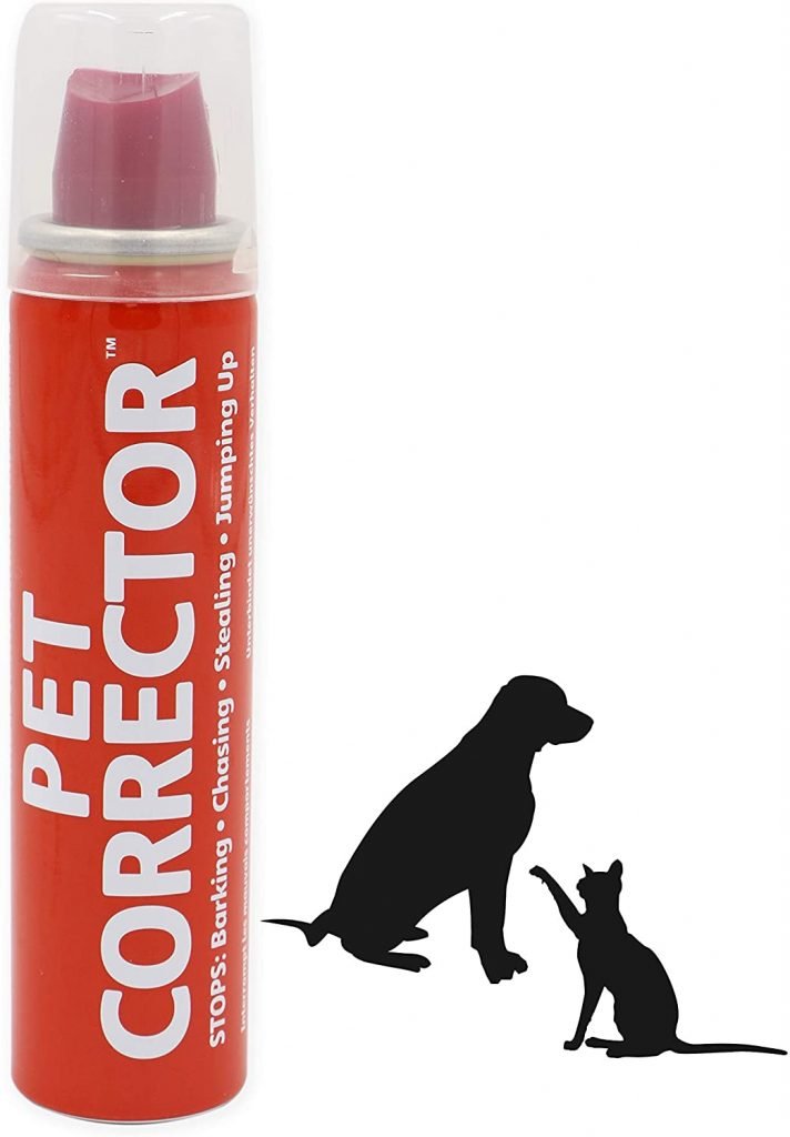 Spray corrector para evitar enfrentamiento entre perros